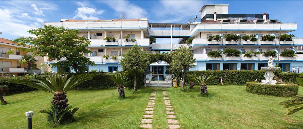 Hotel Marina Roseto Degli Abruzzi Exterior foto